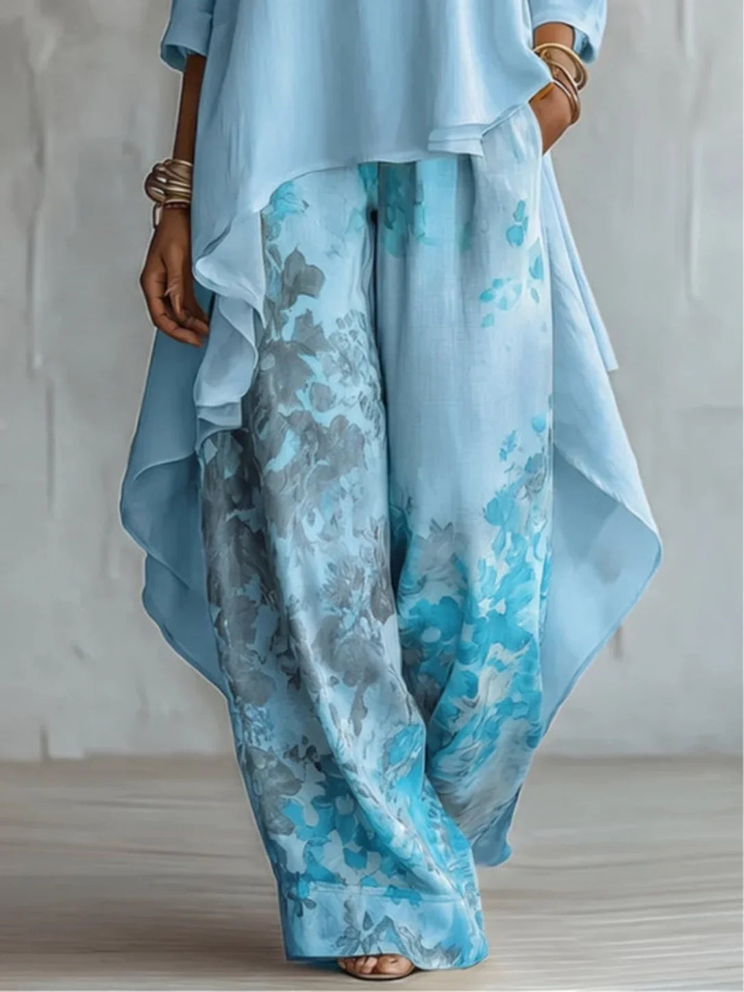 Gunilla | Conjunto asimétrico con estampado floral y corte fluido