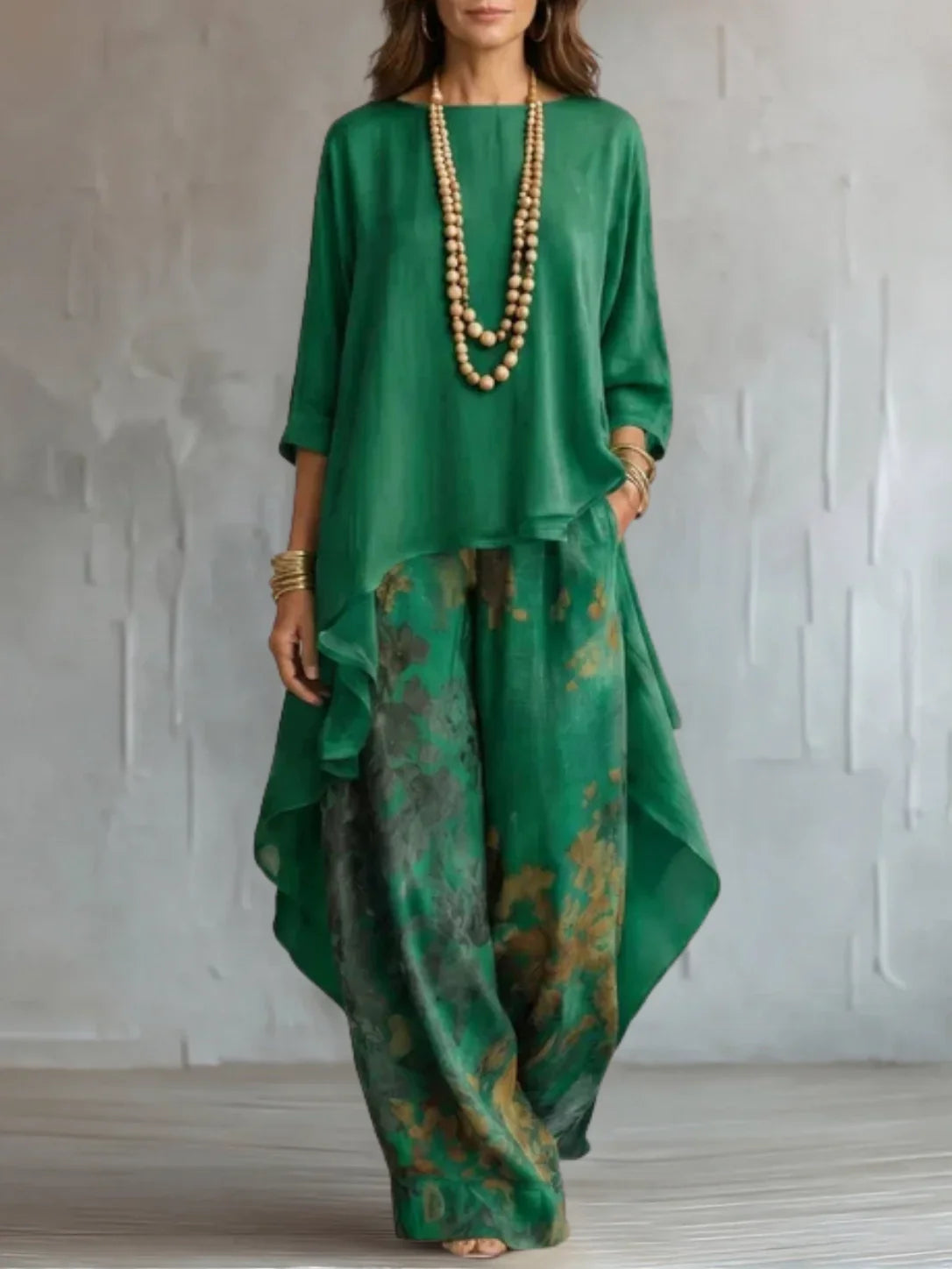 Gunilla | Conjunto asimétrico con estampado floral y corte fluido